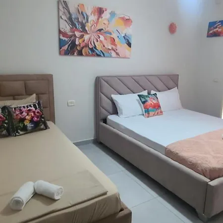 Perla 2 - Spacious Modern Apt - Sea View & Big Balcony * Golem (Tirana)