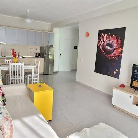 Sea View & Big Balcony- Spacious Modern - Perla 2 *